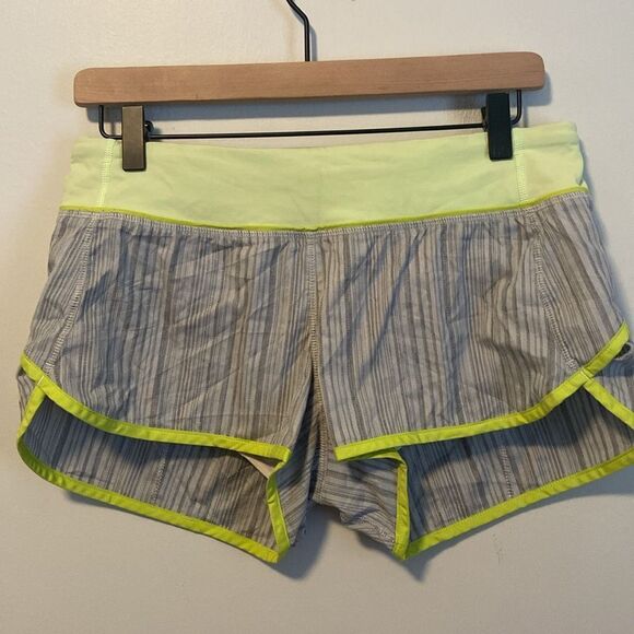 Lululemon Gray & Green Run Speed Short Size 6 - Picture 2 of 10